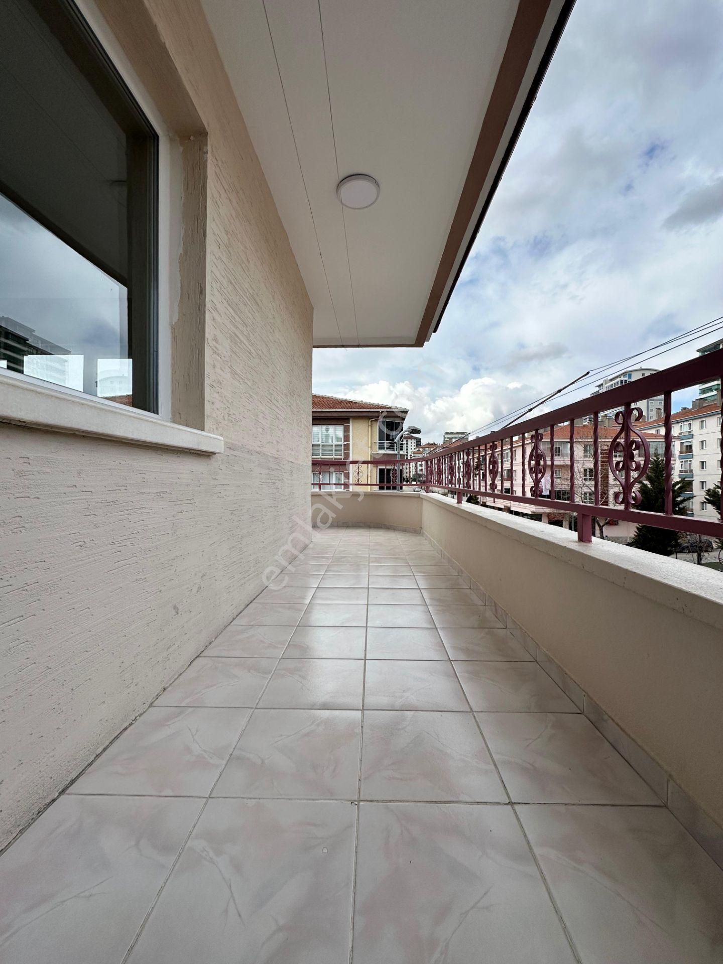 Pursaklar Mehmet Zengin Emlak'tan Hastane Yakını 3.kat 3+1 Ful Yapılı Masrafsız Daire - Görsel 24