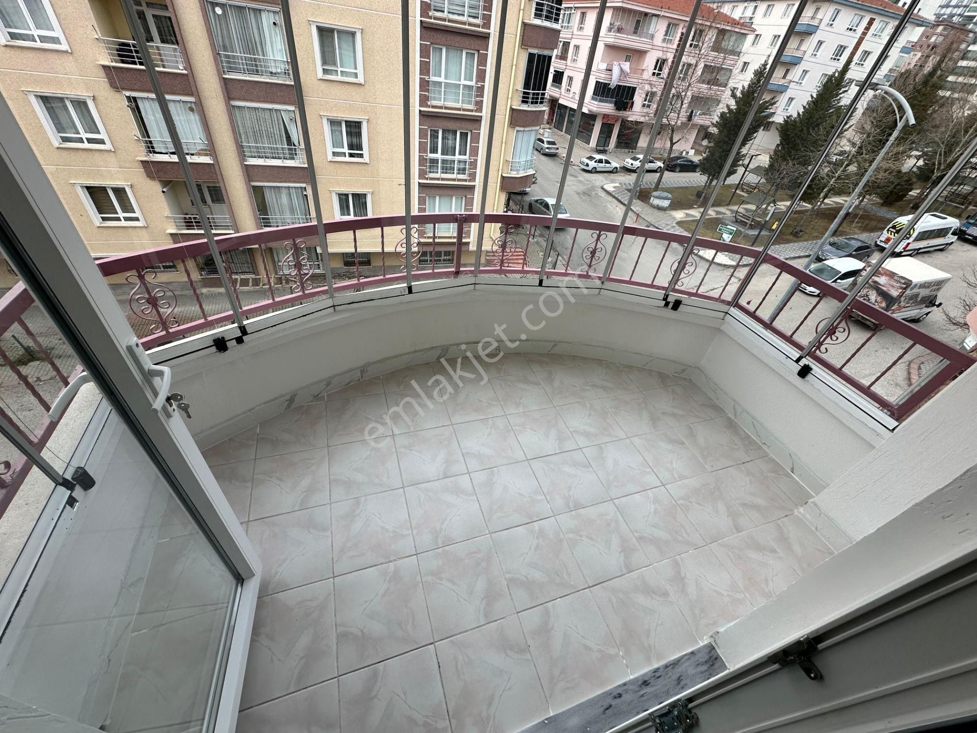 Pursaklar Mehmet Zengin Emlak'tan Hastane Yakını 3.kat 3+1 Ful Yapılı Masrafsız Daire - Görsel 26