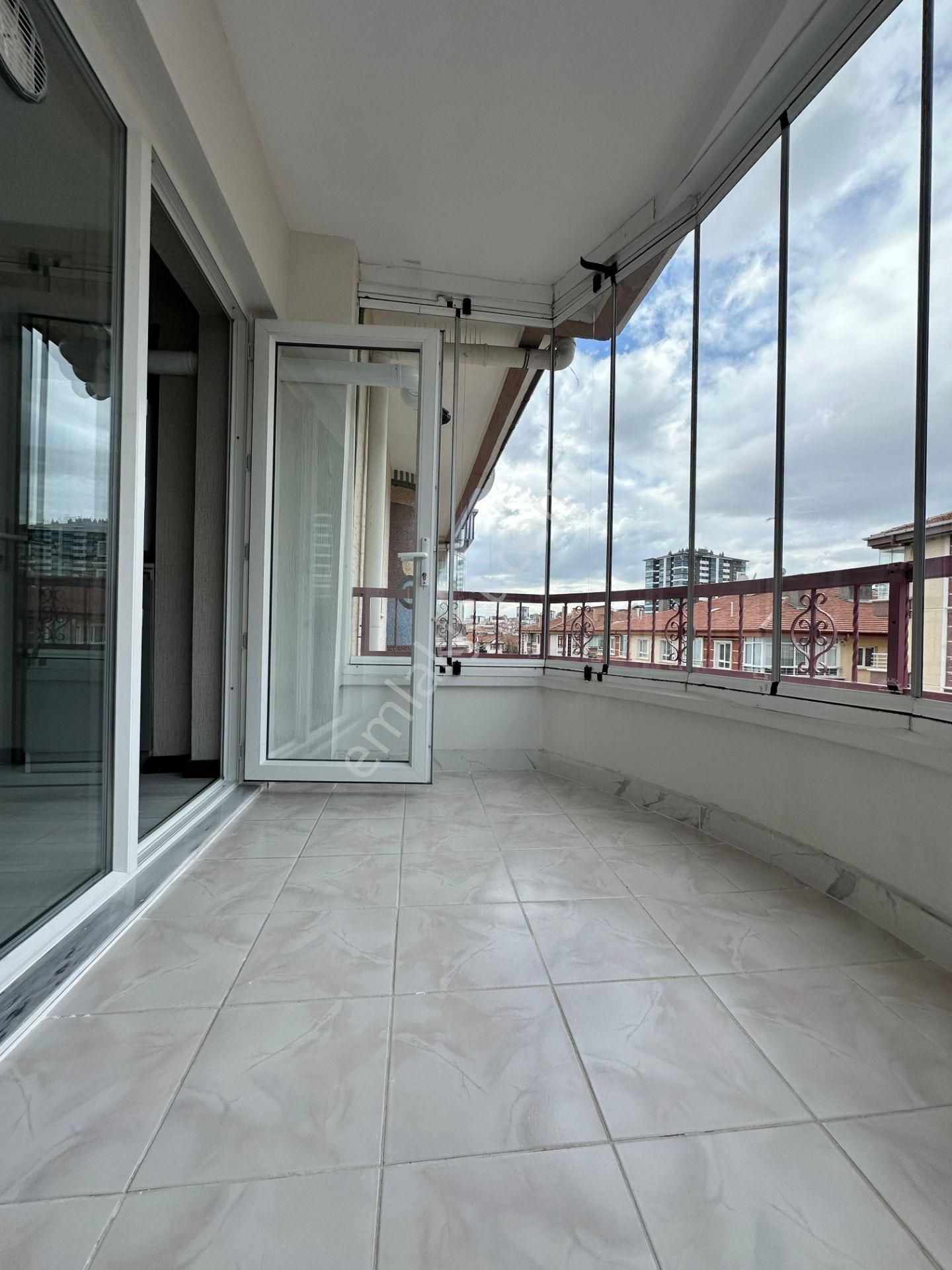 Pursaklar Mehmet Zengin Emlak'tan Hastane Yakını 3.kat 3+1 Ful Yapılı Masrafsız Daire - Görsel 27