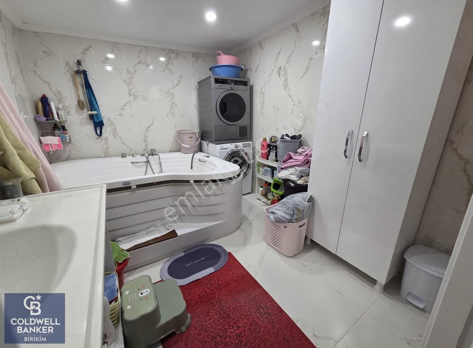 Ümraniye Atakentte Aile Yaşamına Uygun Satılık Villa - Görsel 20