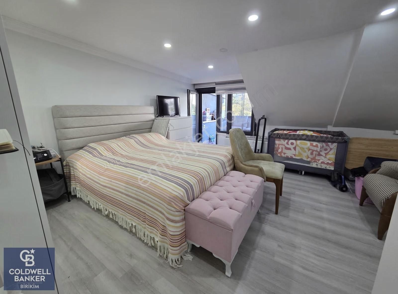 Ümraniye Atakentte Aile Yaşamına Uygun Satılık Villa - Görsel 13