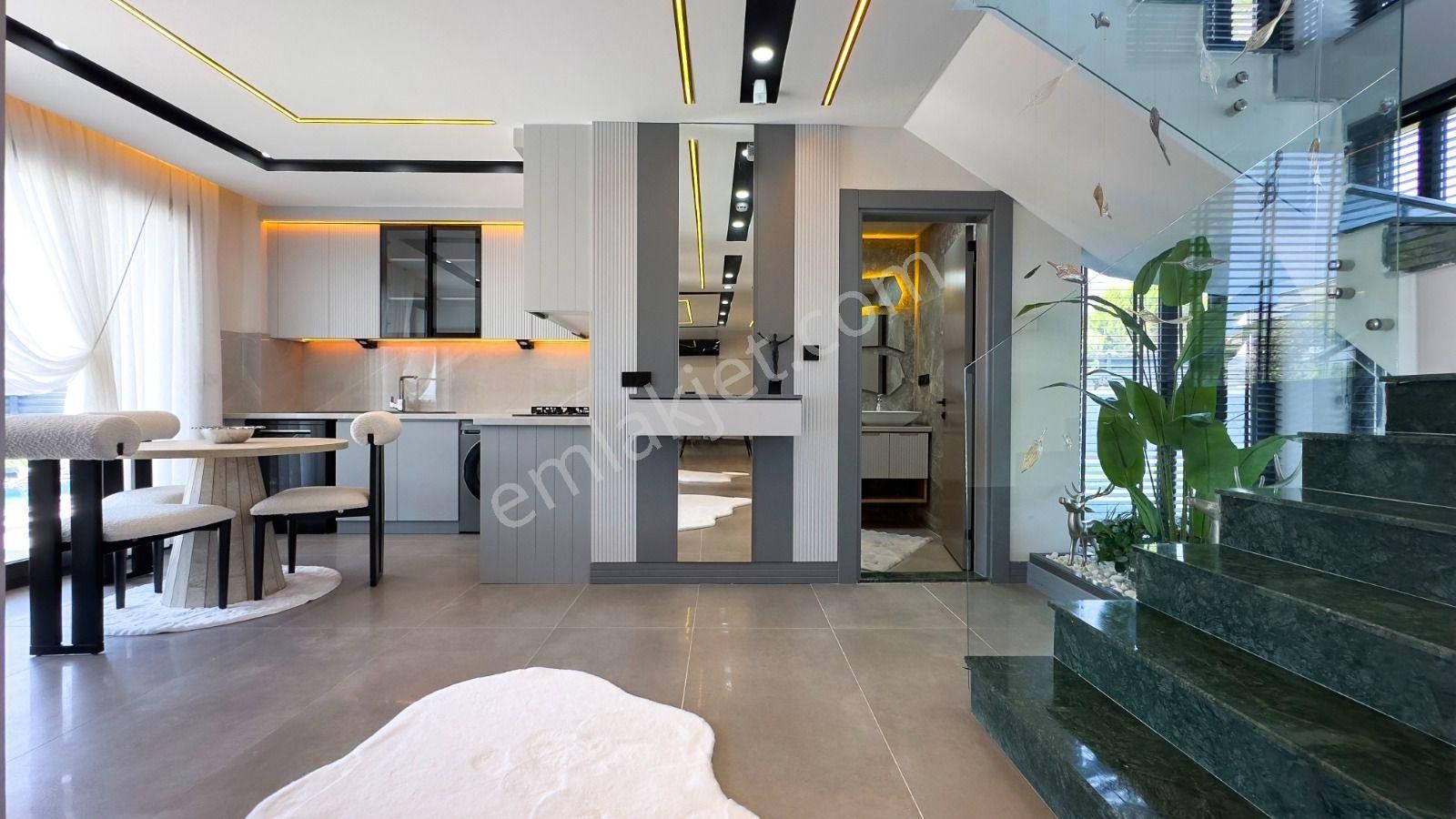 Didimde Ful Akıllı Sistemli 500m2 Arsa İçine 4+1 Havuzlu Ve Bahçeli Tam Müstakil Villamız Satışda - Görsel 7