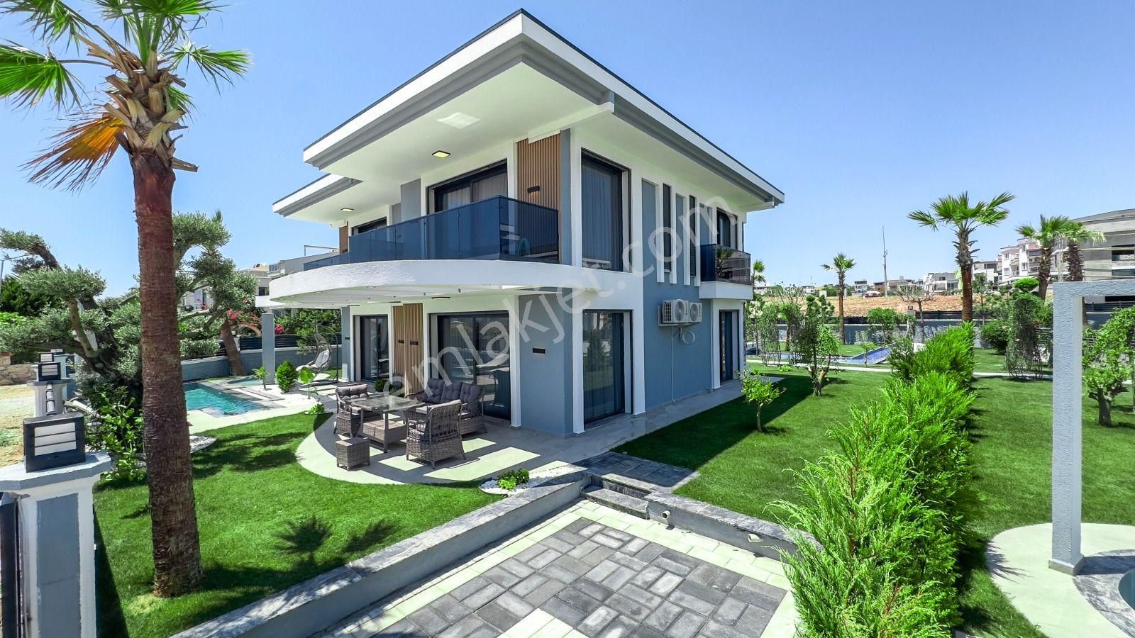 Didimde Ful Akıllı Sistemli 500m2 Arsa İçine 4+1 Havuzlu Ve Bahçeli Tam Müstakil Villamız Satışda