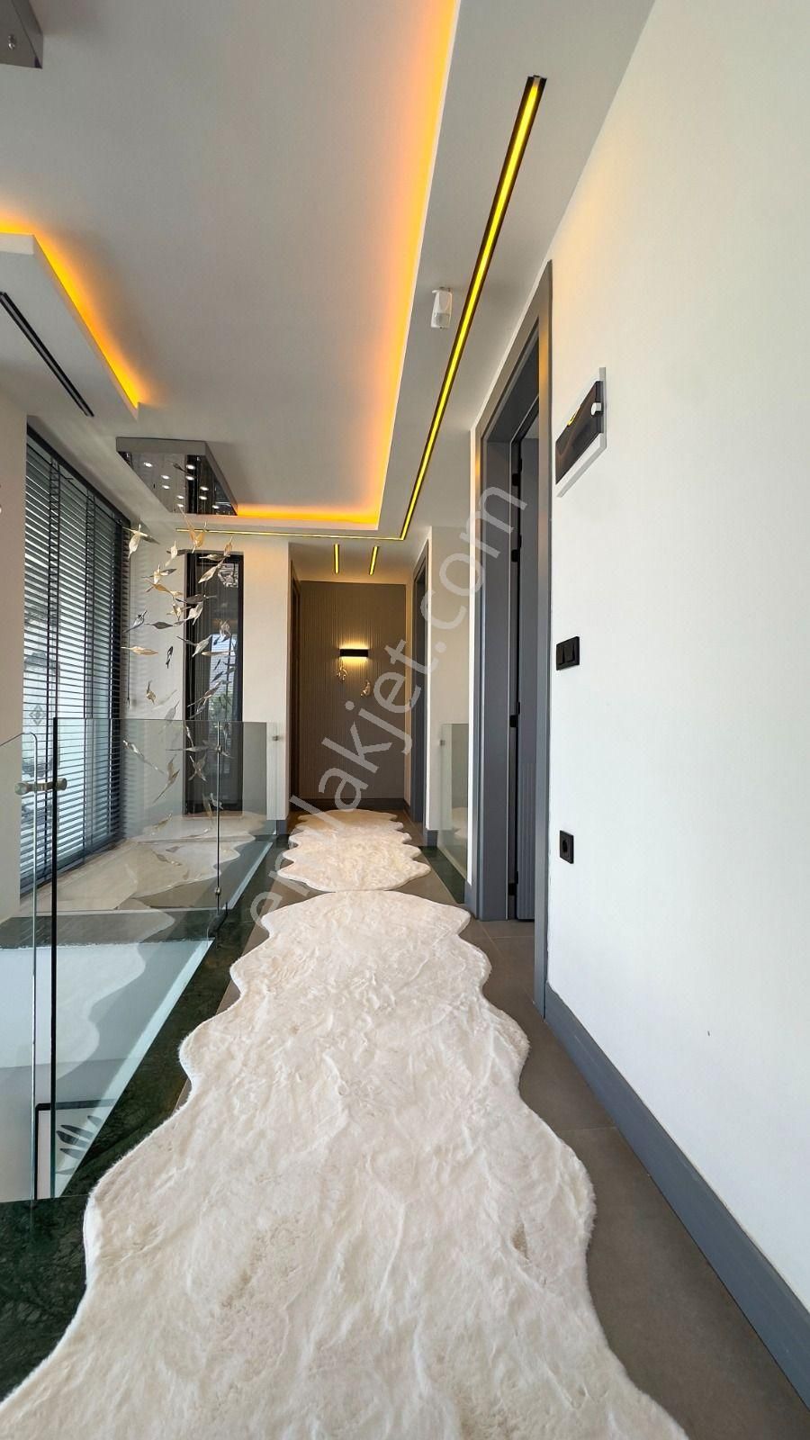 Didimde Ful Akıllı Sistemli 500m2 Arsa İçine 4+1 Havuzlu Ve Bahçeli Tam Müstakil Villamız Satışda - Görsel 24