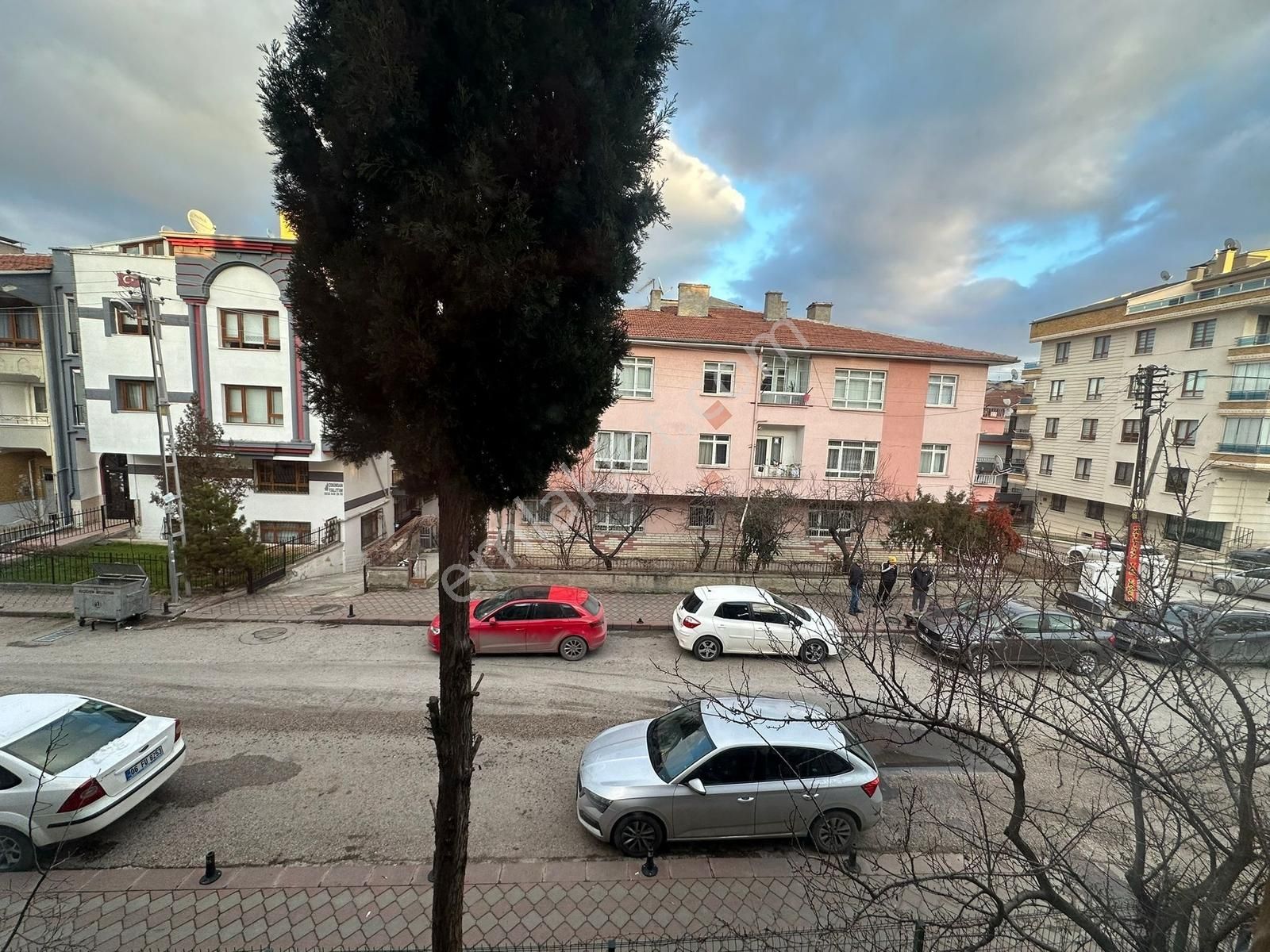 Altın Anahtardan Yunus Emre Cd Yakını Katta Acil - Görsel 27