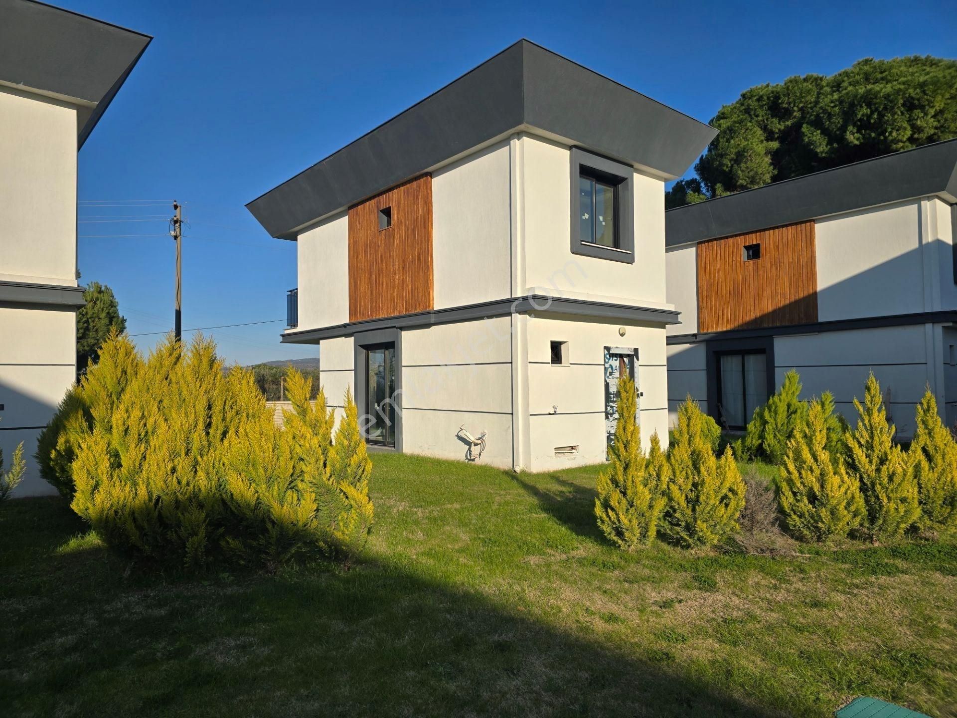 Kuşadası Davutlar Satılık 2+1 Manzaralı Site İçi Müstakil Villa - Görsel 16