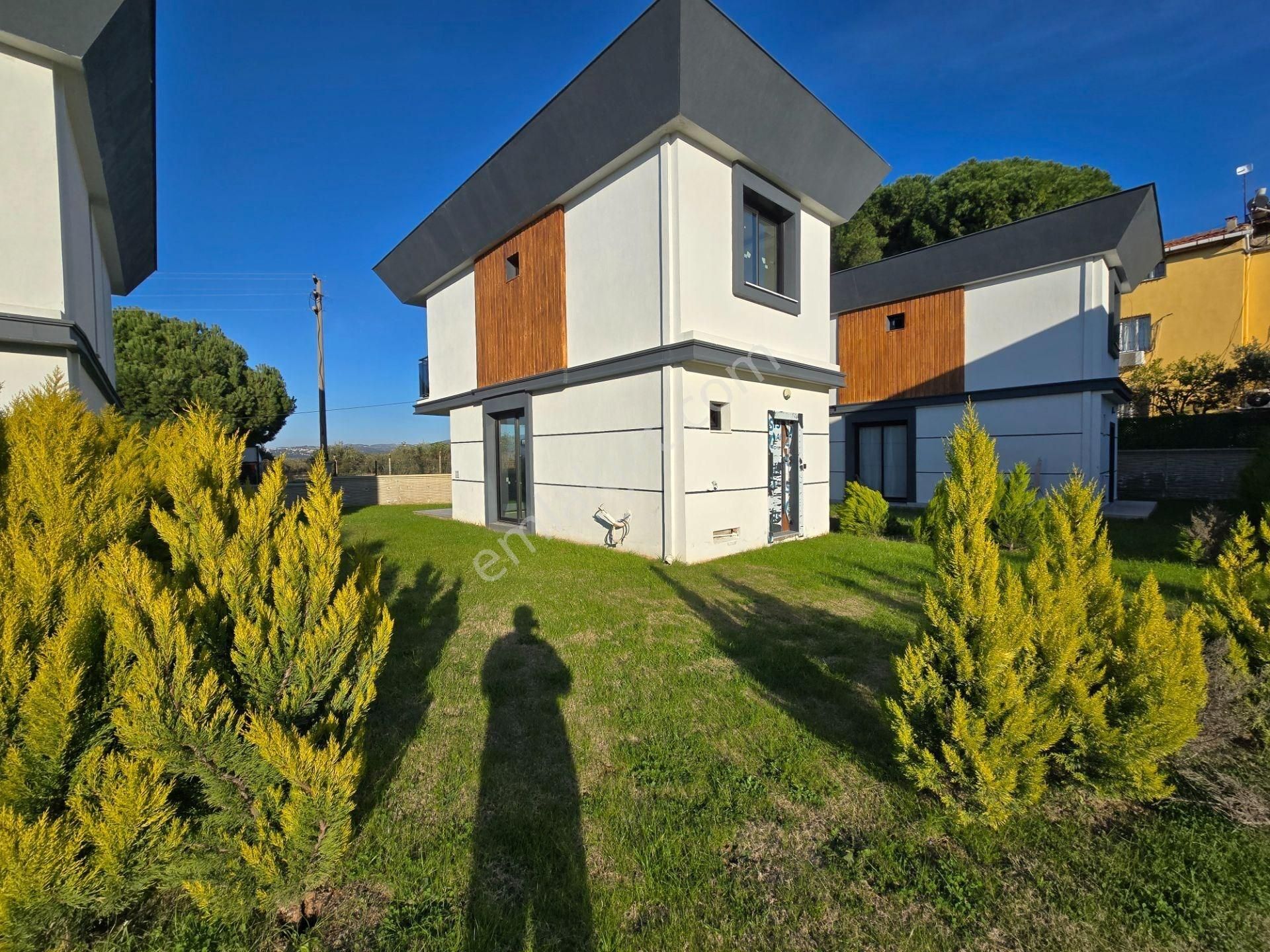 Kuşadası Davutlar Satılık 2+1 Manzaralı Site İçi Müstakil Villa - Görsel 11