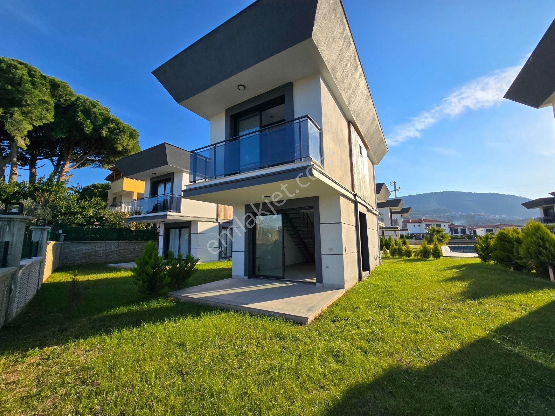 Kuşadası Davutlar Satılık 2+1 Manzaralı Site İçi Müstakil Villa - Görsel 4