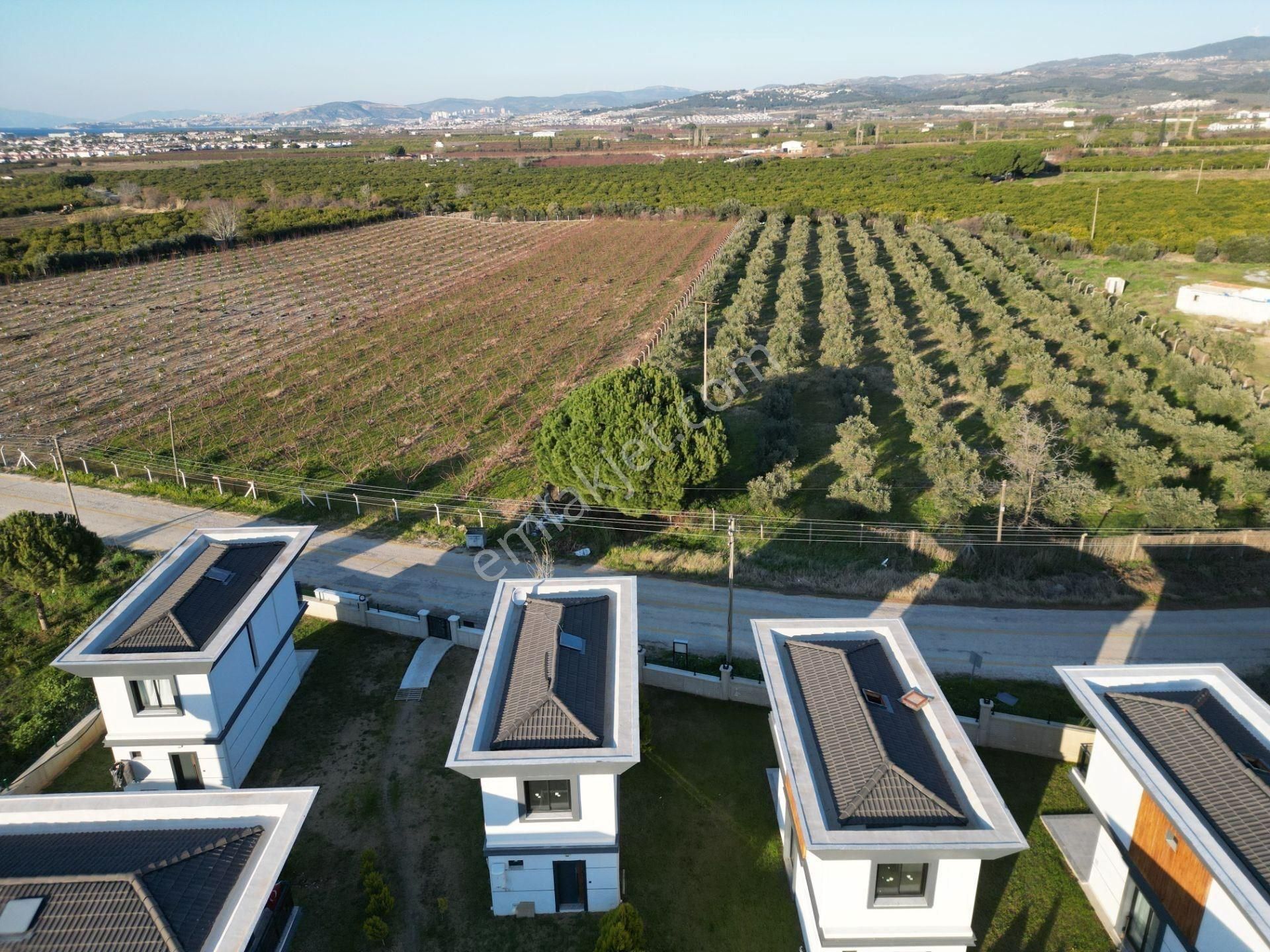 Kuşadası Davutlar Satılık 2+1 Manzaralı Site İçi Müstakil Villa - Görsel 33