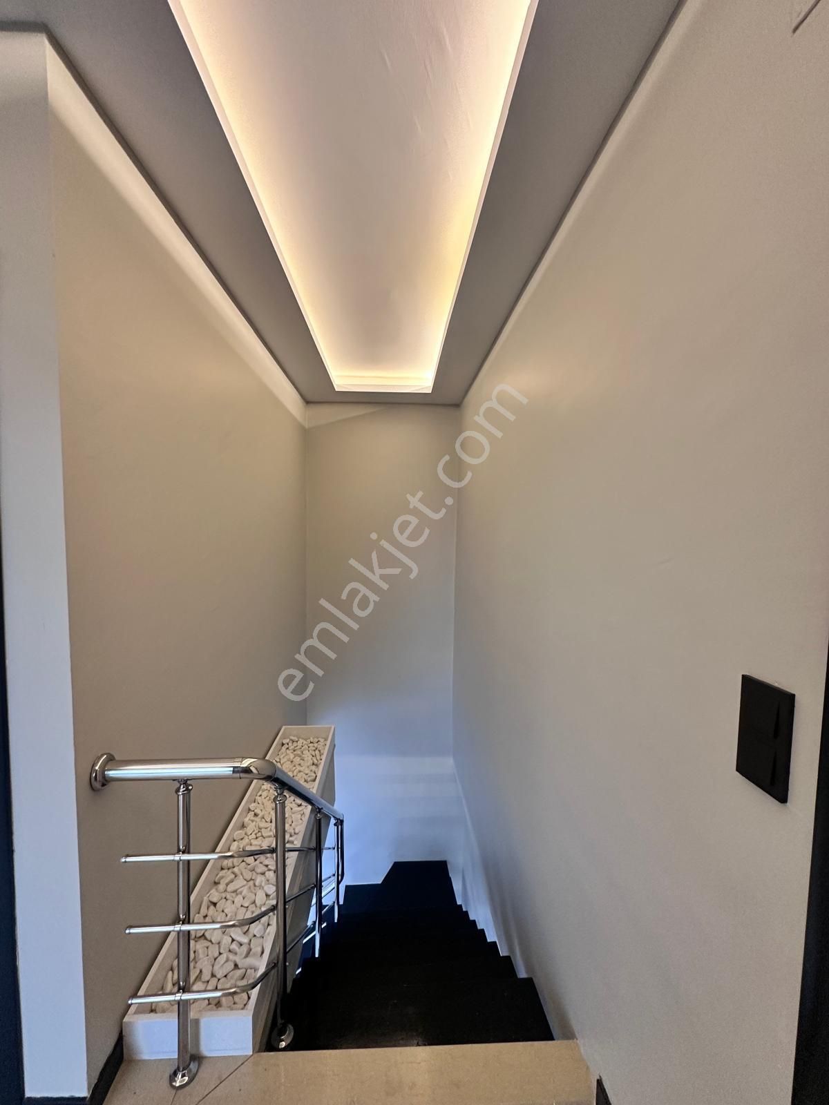 Kıyı Boyu Aydınlar'da Sosyal Aktiviteli Site İçi 7/24 Özel Güvenlikli Fuul+fuul Dublex Daire - Görsel 17