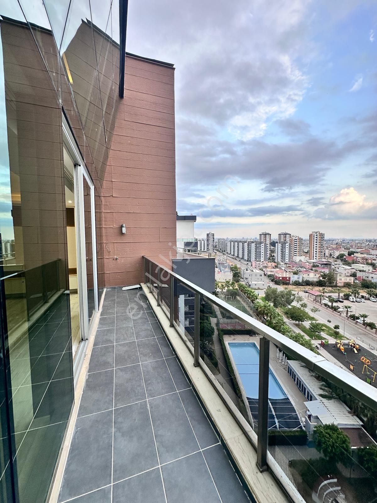 Kıyı Boyu Aydınlar'da Sosyal Aktiviteli Site İçi 7/24 Özel Güvenlikli Fuul+fuul Dublex Daire - Görsel 20