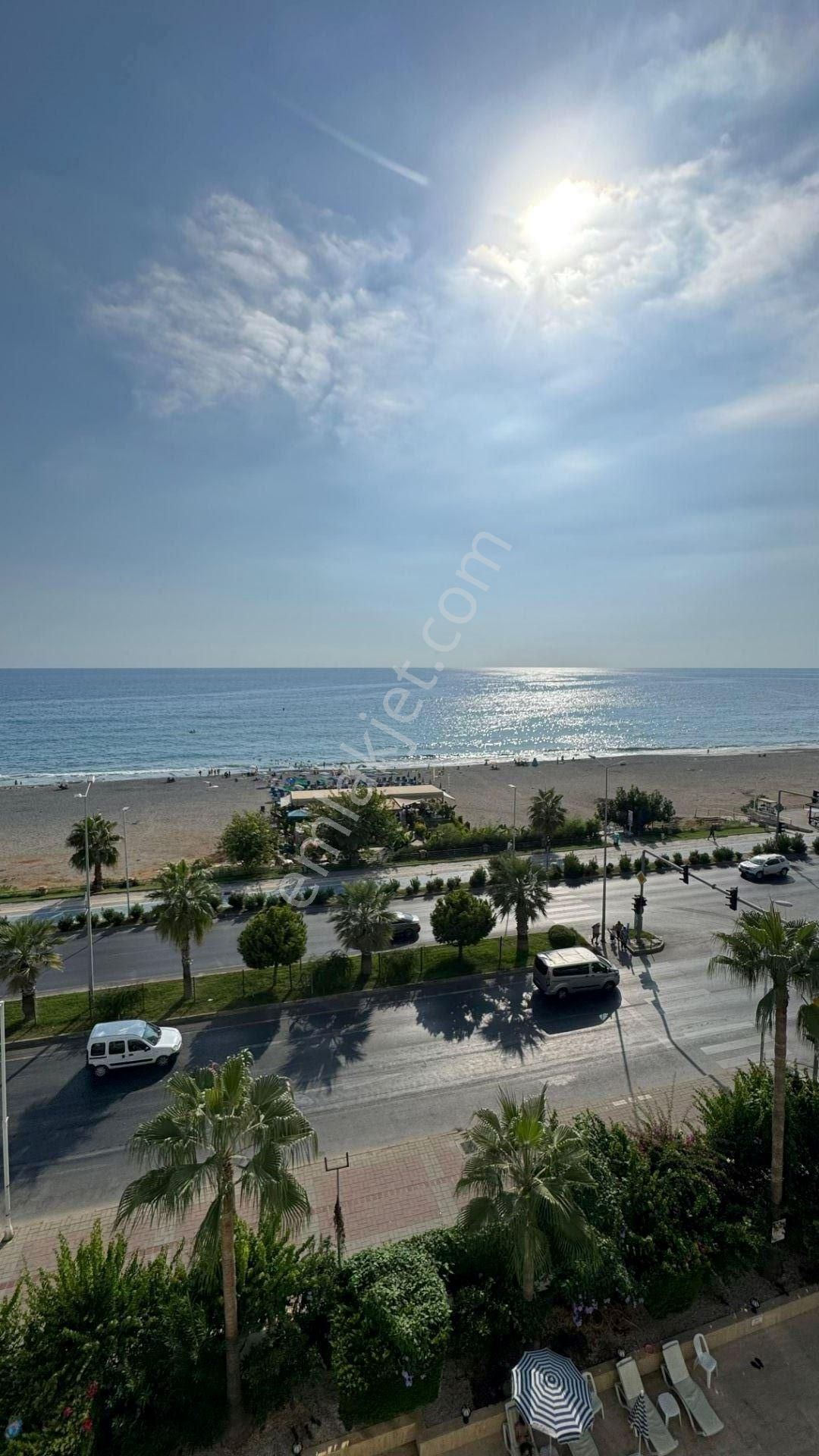 Alanya Mahmutlar’da Denize Sıfır, Full Deniz Manzaralı 2+1 Daire - Görsel 2