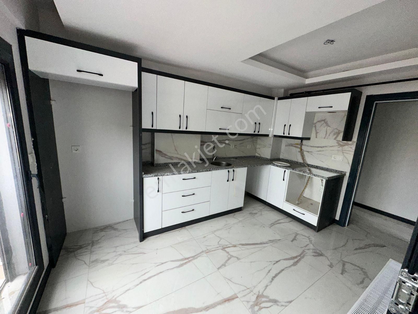 Emiryapi Gayrimenkuldan İzban Dibinde Satılık 3+1 Daire