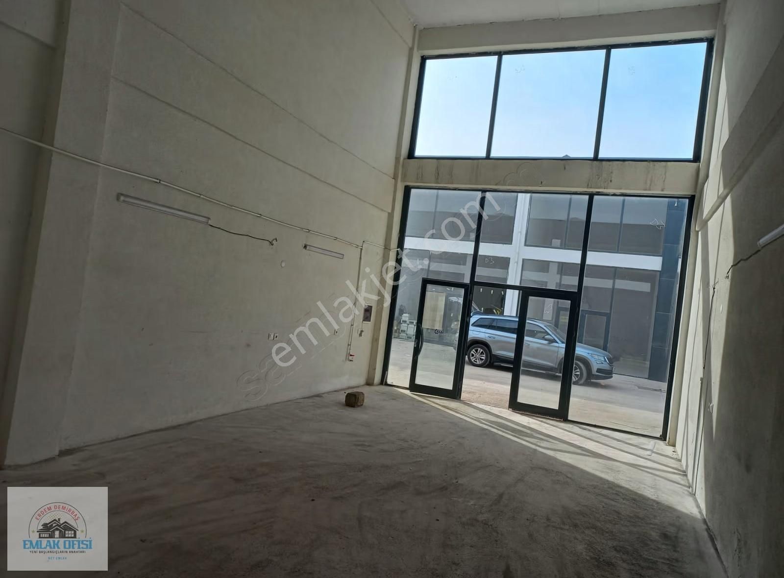 Yenikent Net Emlaktan 60m2 Her İşe Uygun Kiralık İşyeri - Görsel 4