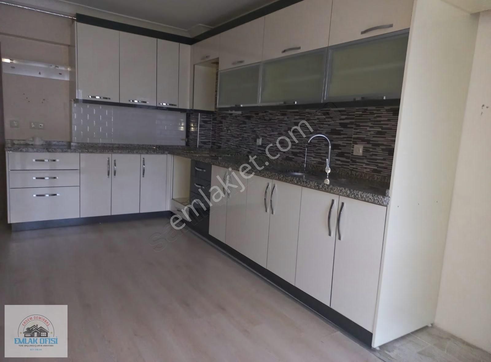 Net Emlaktan 3+1 Çok Geniş Park Cephe Full Yapılı Ara Kat - Görsel 7