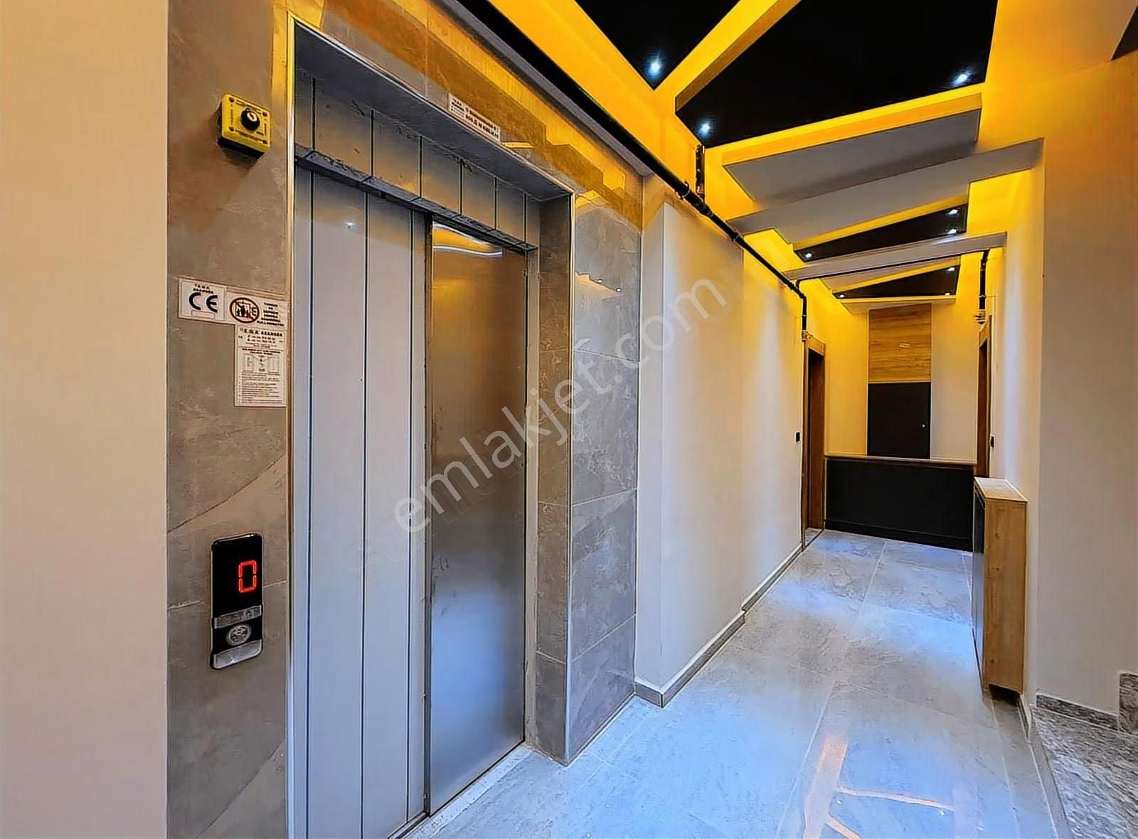 Parladan Zerafeti İle Öne Çıkan Geniş M²'de Sıfır 1+1 Daire - Görsel 24