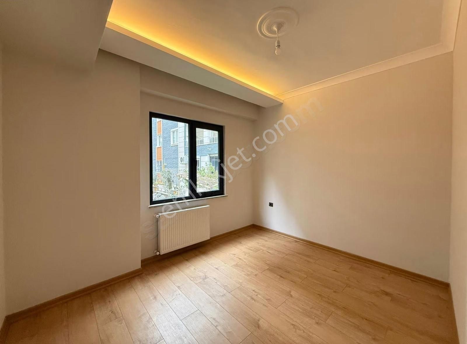 Parladan Zerafeti İle Öne Çıkan Geniş M²'de Sıfır 1+1 Daire - Görsel 12