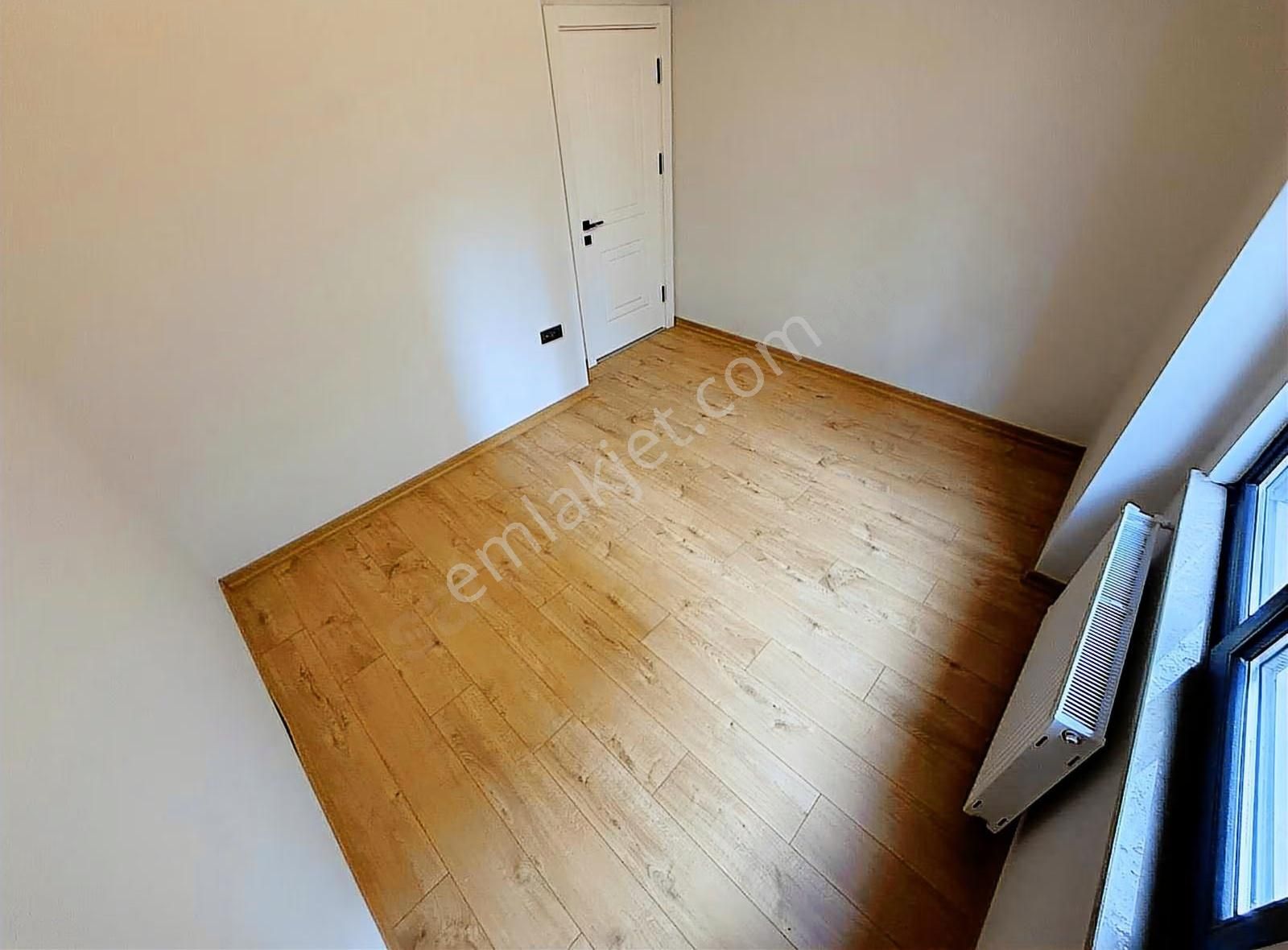 Parladan Zerafeti İle Öne Çıkan Geniş M²'de Sıfır 1+1 Daire - Görsel 32