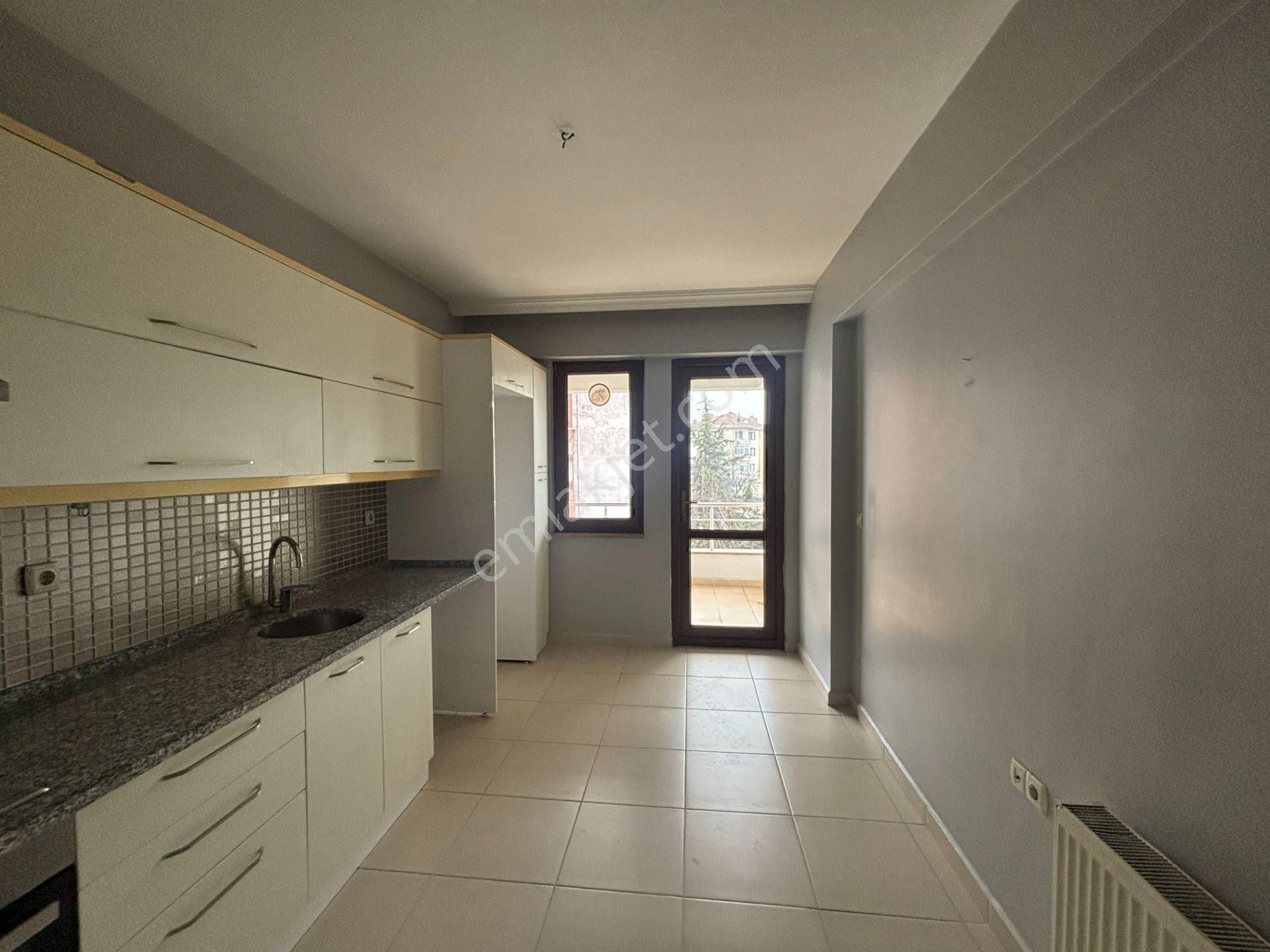 Bir Emlak'tan Uzunmustafa Mah.konak Sitesinde 3+1 Net:140 M2 Kiralık Daire - Görsel 8