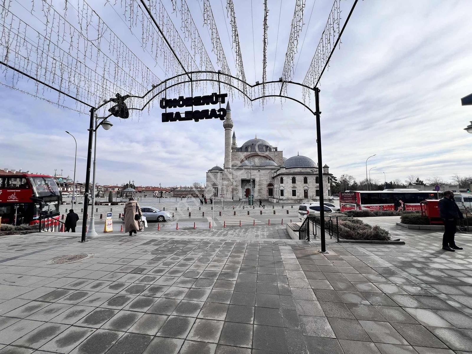 Mevlana Türbe Önü Çarşısı Mükemmel Konumda 20+20 M2 Satılık - Görsel 12