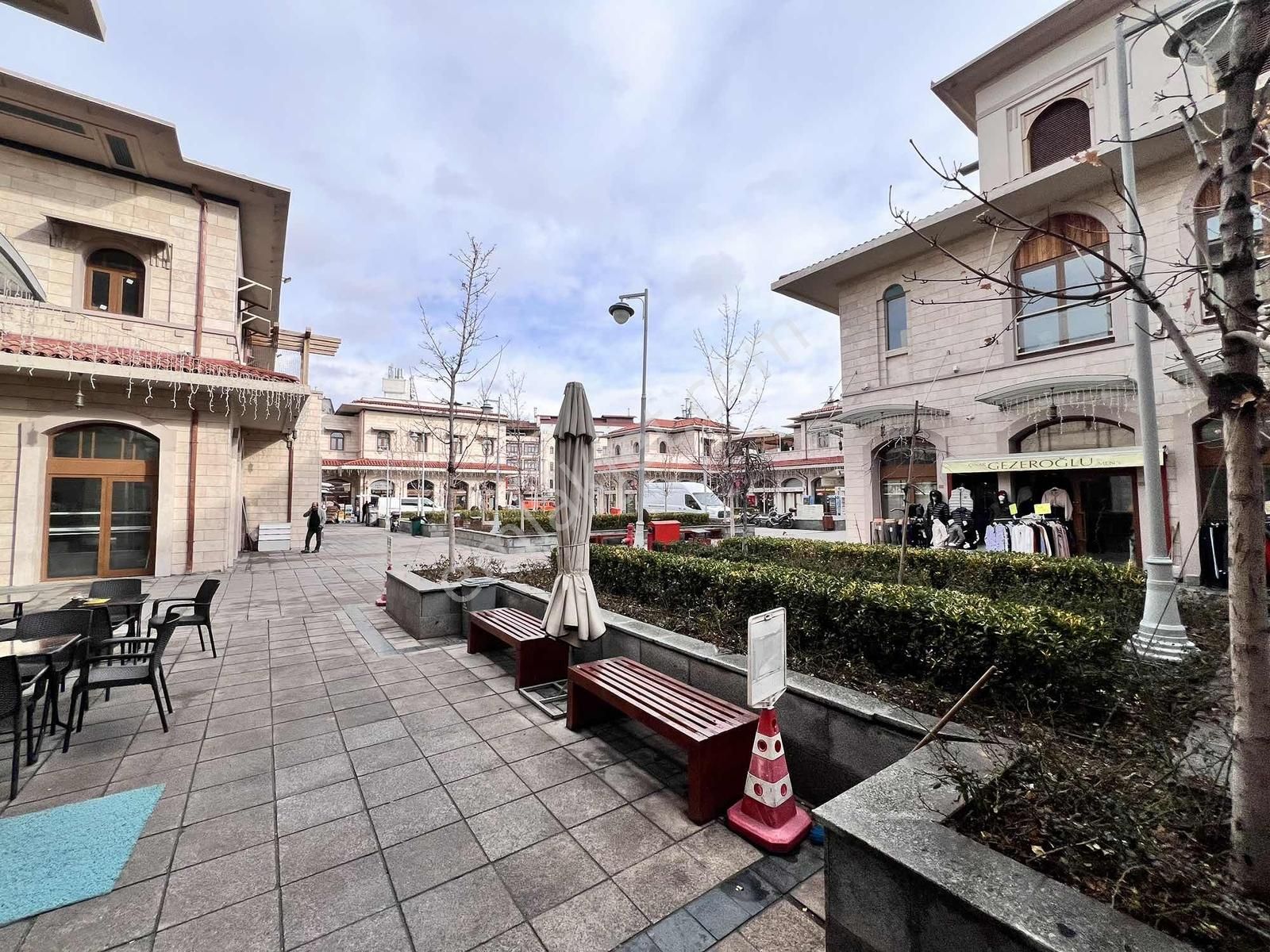 Mevlana Türbe Önü Çarşısı Mükemmel Konumda 20+20 M2 Satılık - Görsel 6