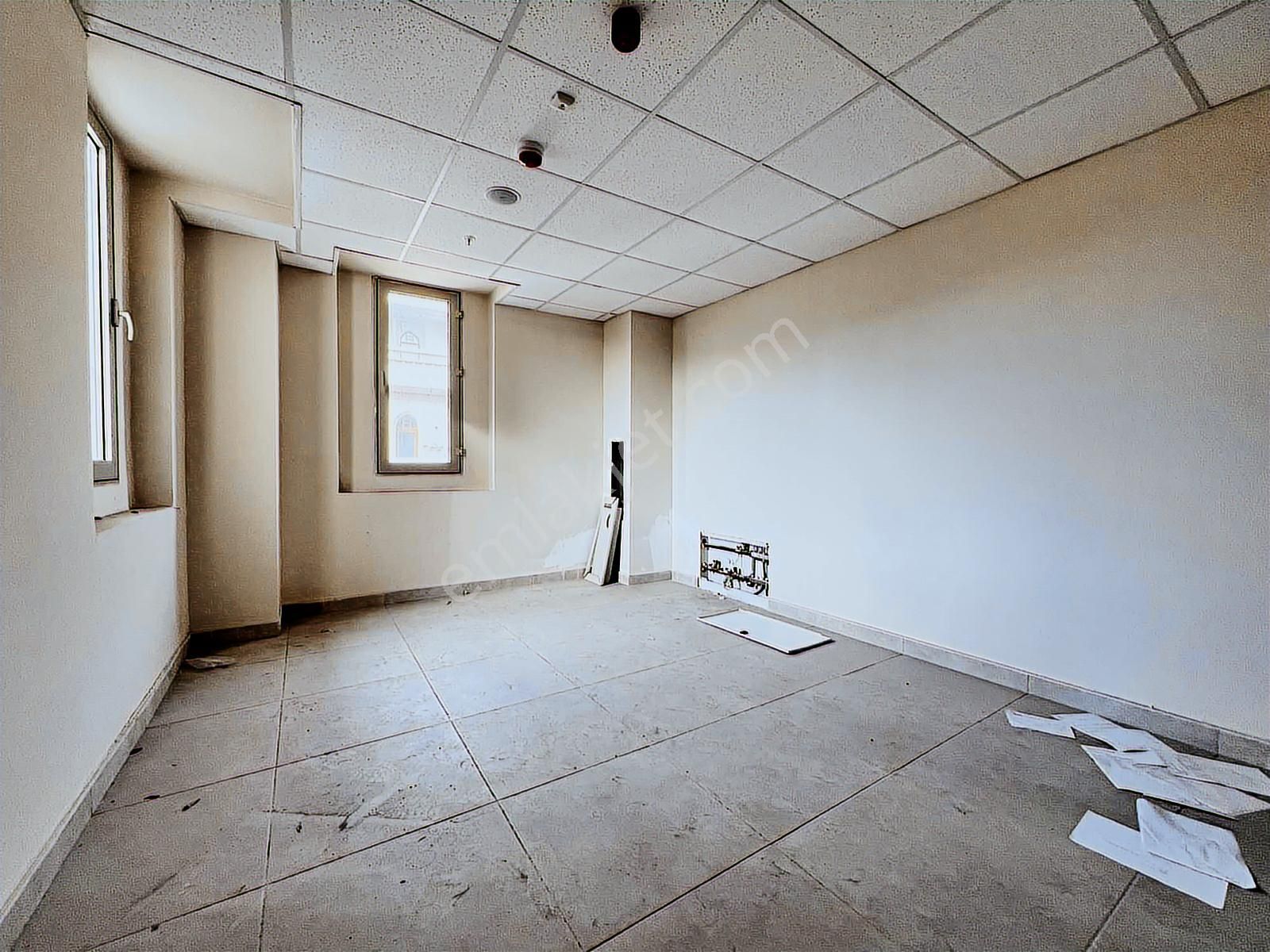 Mevlana Türbe Önü Çarşısı Mükemmel Konumda 20+20 M2 Satılık - Görsel 4