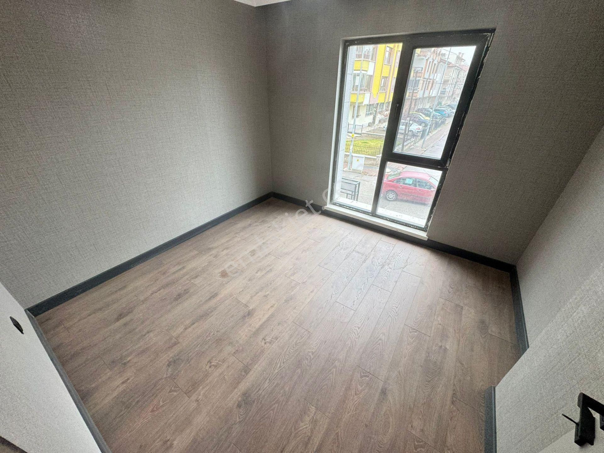 Sanatoryum Cad. Yakını Asansörlü Binada 1+1 Alana 1+1 Hediye - Görsel 8