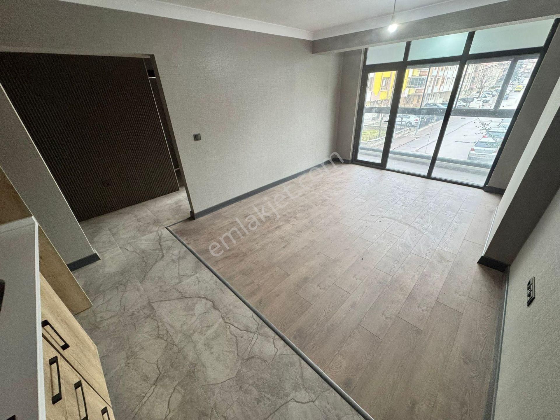 Sanatoryum Cad. Yakını Asansörlü Binada 1+1 Alana 1+1 Hediye - Görsel 2