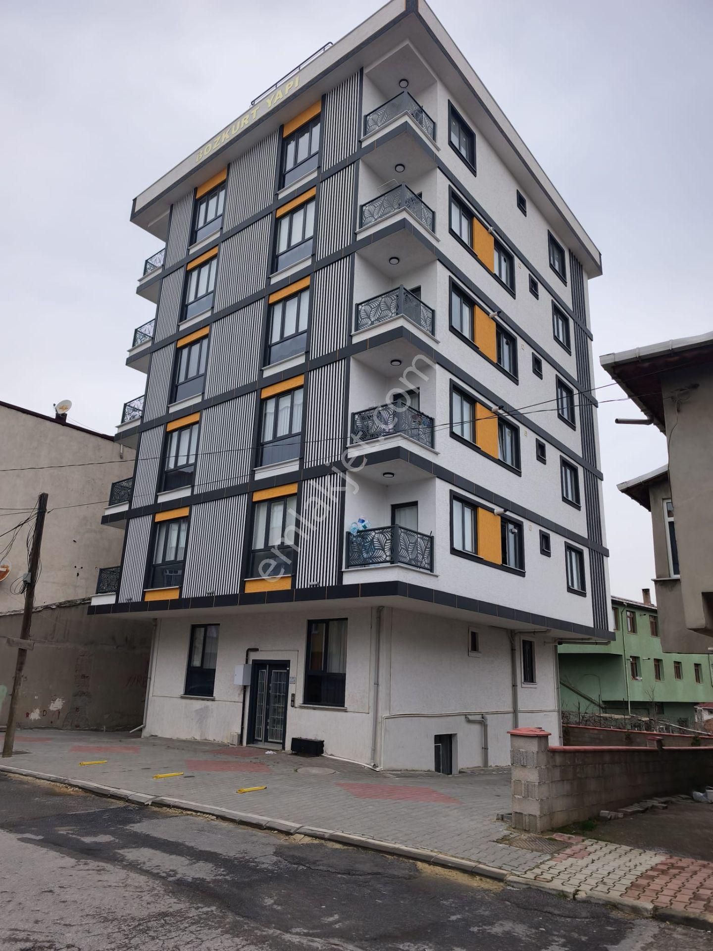 Çok Acil Sultanbeyli Hamidiye Mah Satılık 140 M 3+1 Üst Düblx