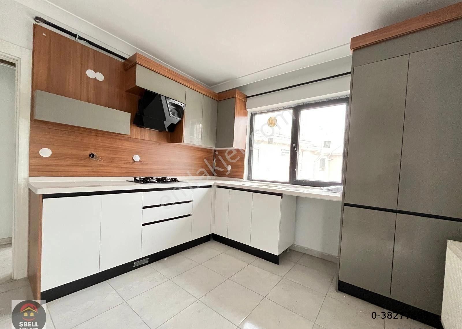 Sbell'den Maltepe'de Yeni Binada Ön Cephede 3+2 Teraslı Dubleks