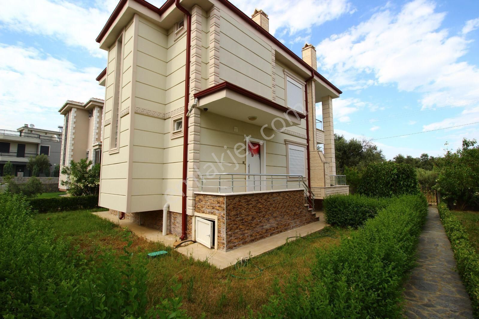 Sadece Berkay Demirel'den Güre Ssk'da Tam Bağımsız Lüks Müstakil