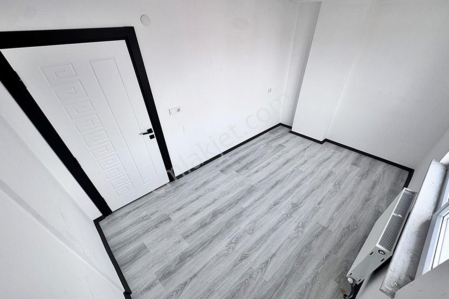 Metin Yapı'dan İskanlı Kombili Ön Cephe Sıfır Satılık 2+1 Daire! - Görsel 19