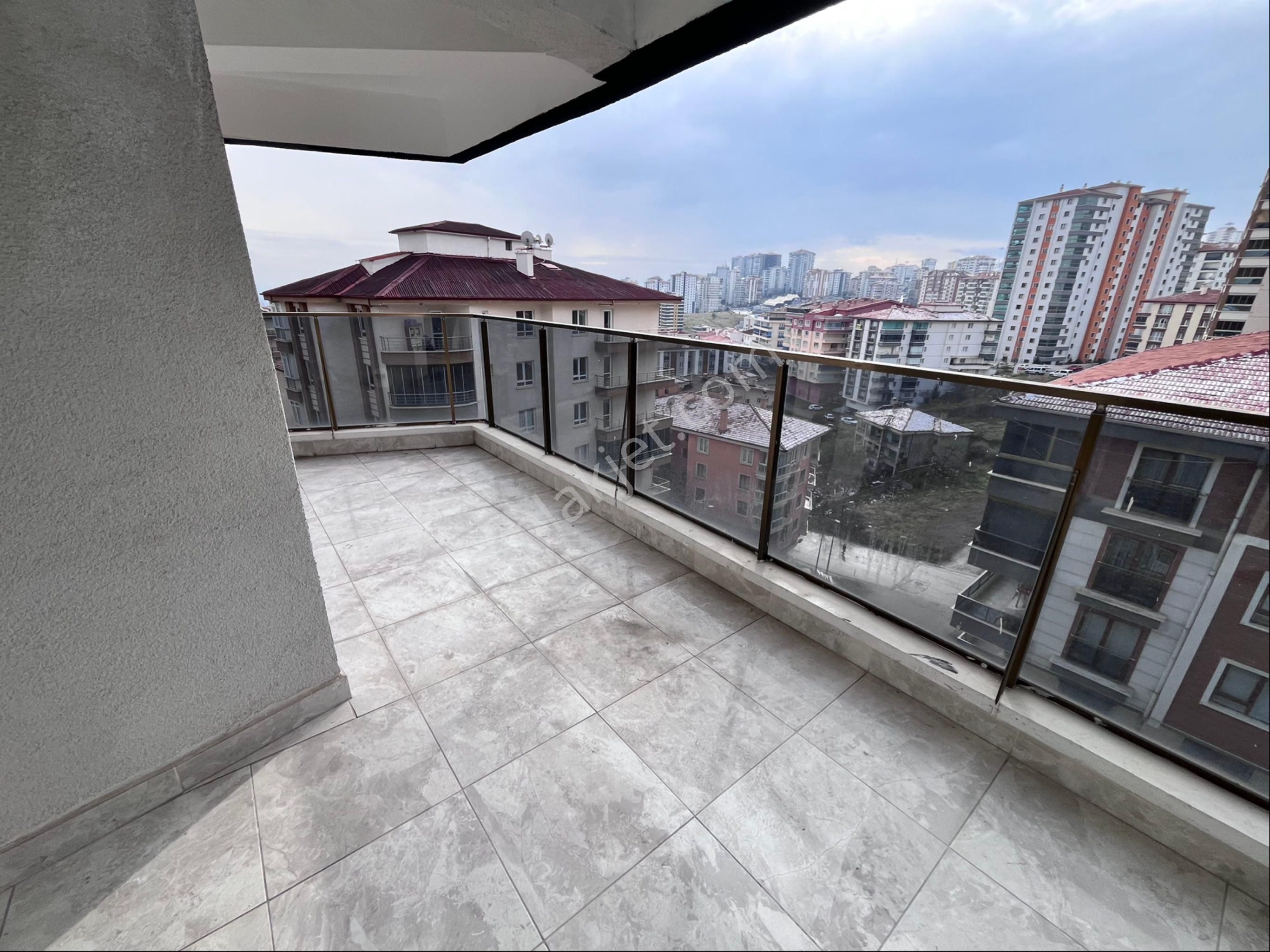 Gerede Emlaktan Yeni Binada Geniş Ferah 4+1 - Görsel 14