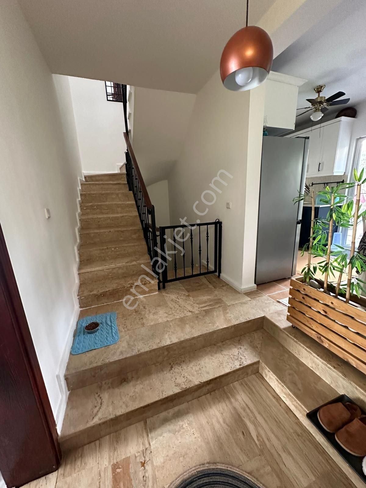 Müjgan Emlaktan Beldibinde Site İçinde Müstakil 3 Katlı Villa - Görsel 21