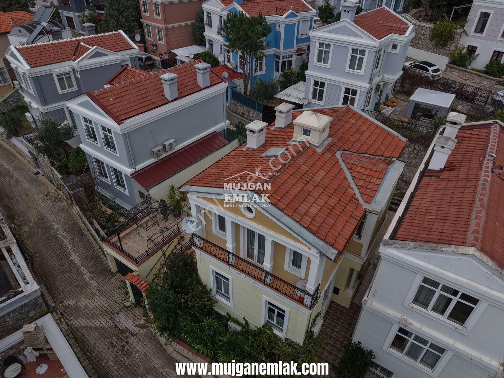 Müjgan Emlaktan Beldibinde Site İçinde Müstakil 3 Katlı Villa - Görsel 5