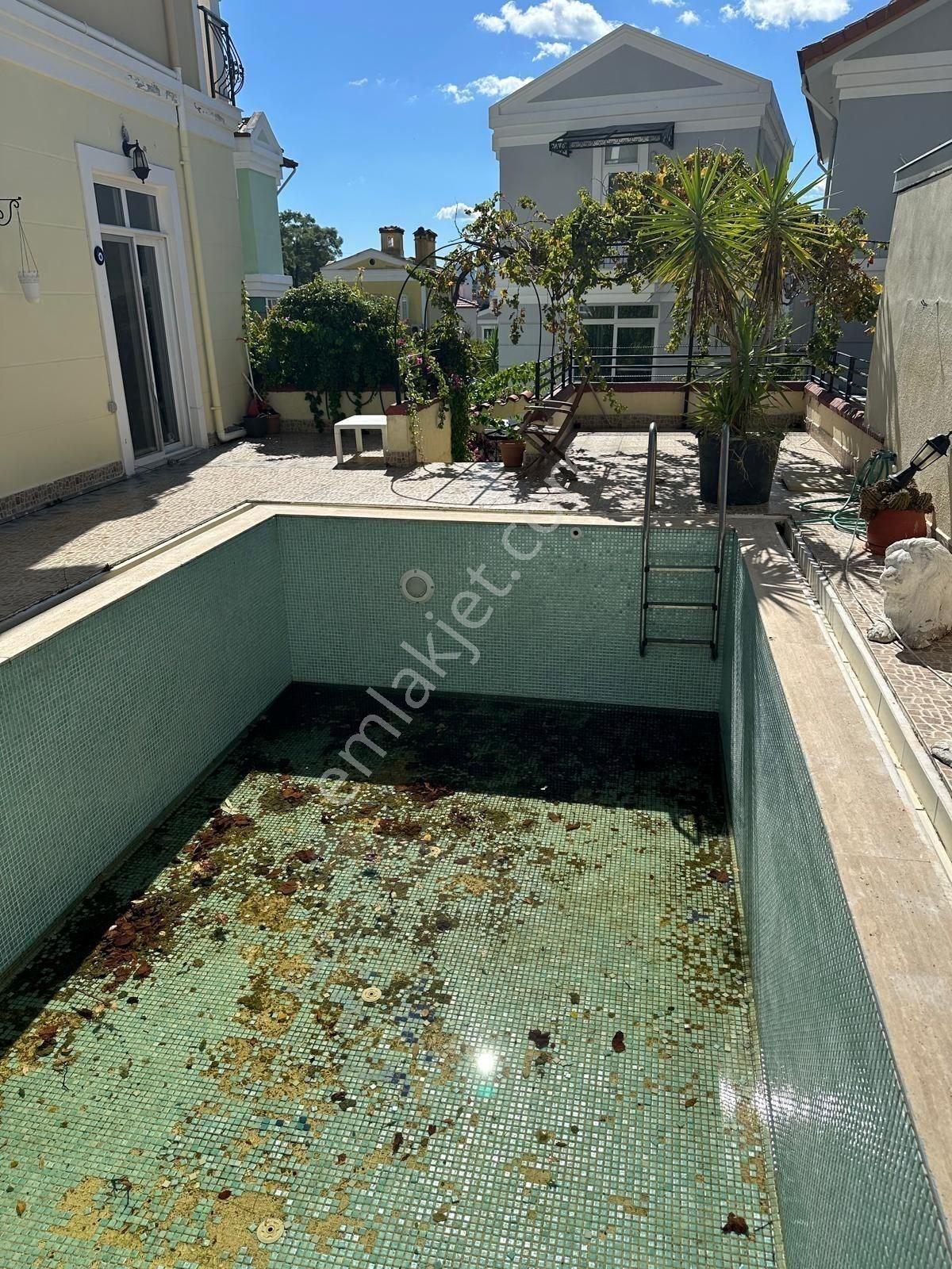 Müjgan Emlaktan Beldibinde Site İçinde Müstakil 3 Katlı Villa - Görsel 8