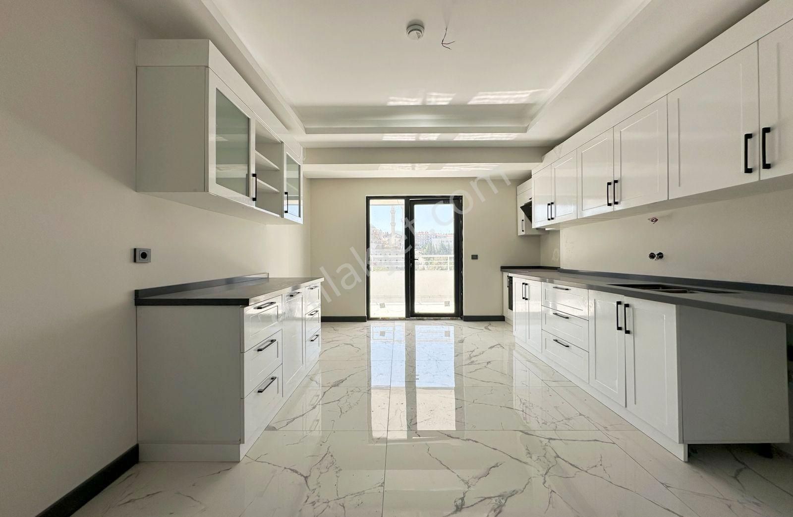 Şafak'tan Anka Palas Sitesi'nde 3+1 Ultra Lüks 9.kat Manzaralı - Görsel 24