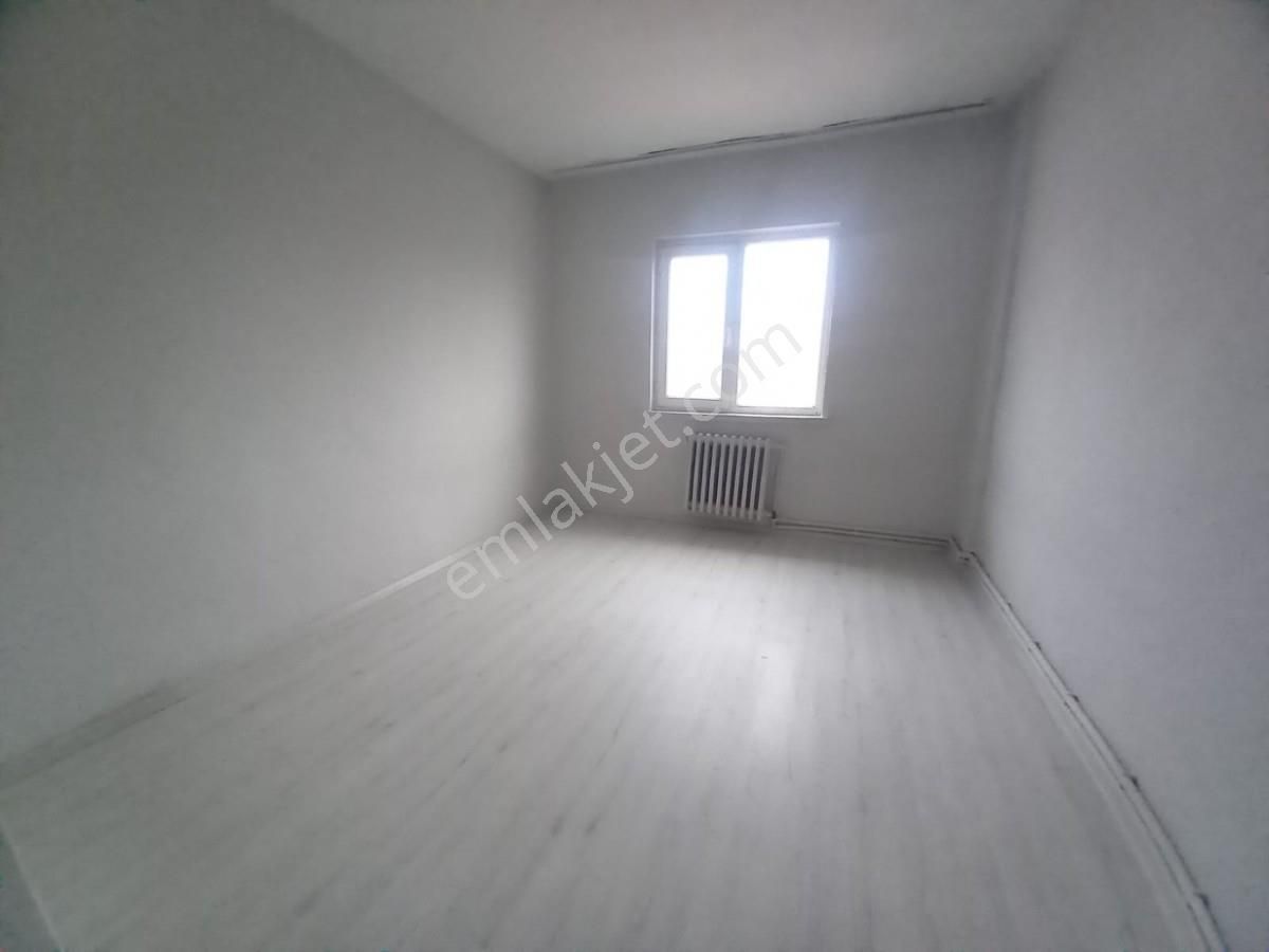 Yaşar Kemal Caddesi Bağımsız Masrafsız Cadde Cephe 3+1 Daire - Görsel 10