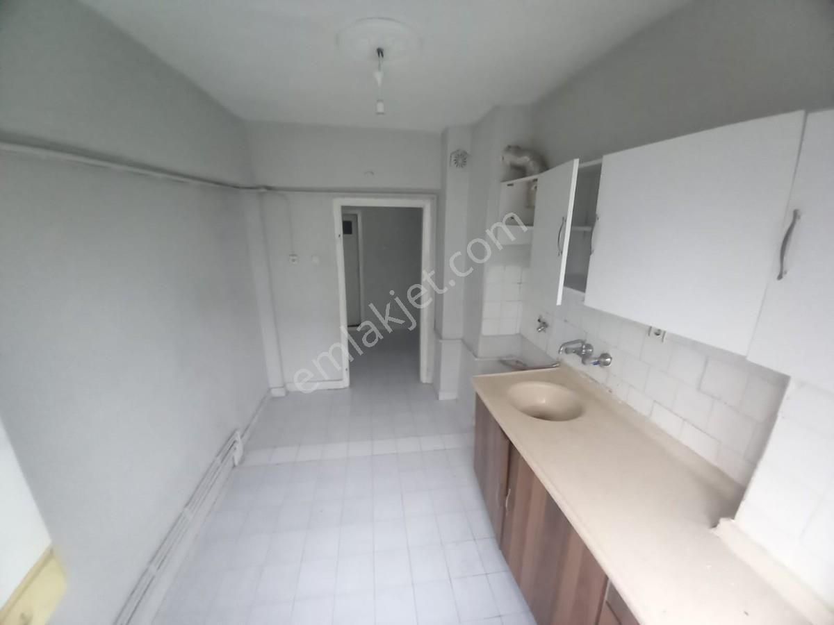 Yaşar Kemal Caddesi Bağımsız Masrafsız Cadde Cephe 3+1 Daire - Görsel 2