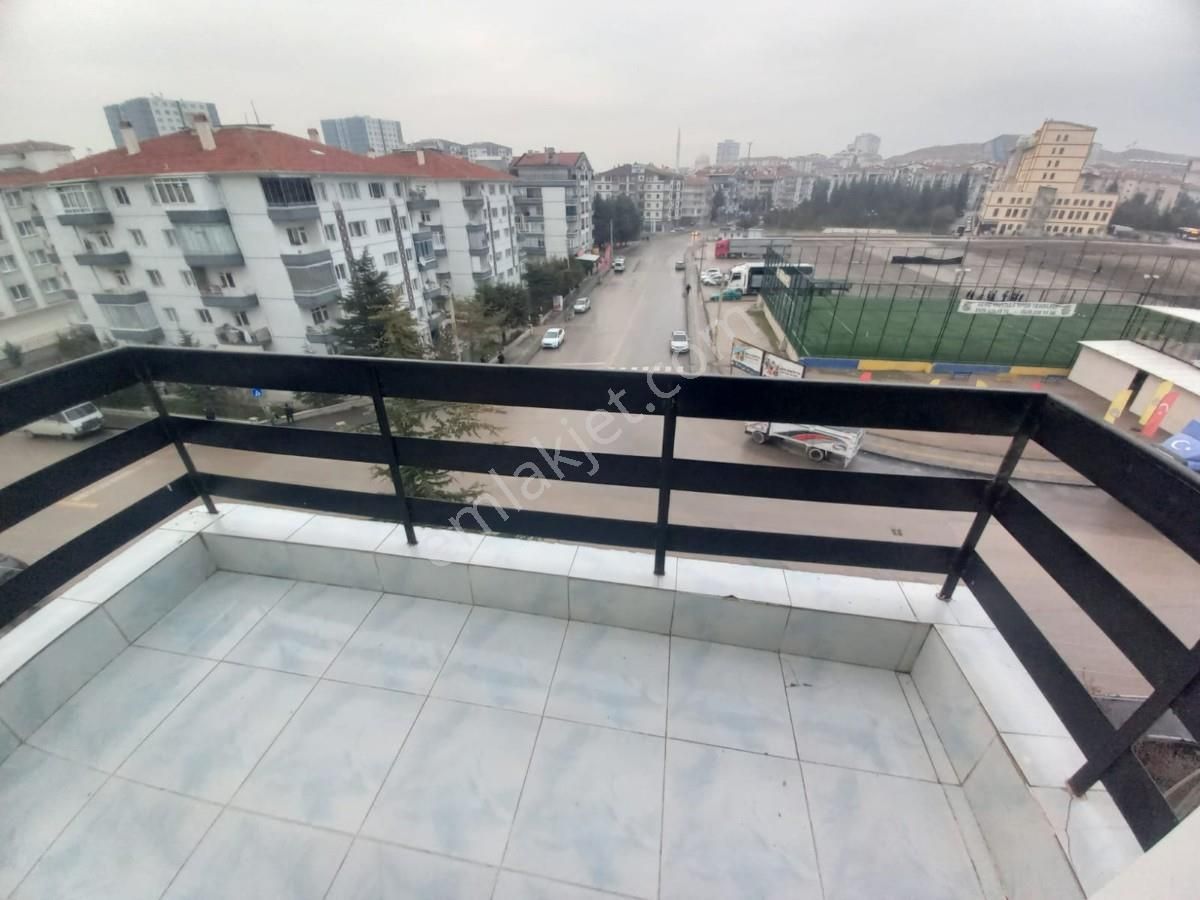 Yaşar Kemal Caddesi Bağımsız Masrafsız Cadde Cephe 3+1 Daire - Görsel 26