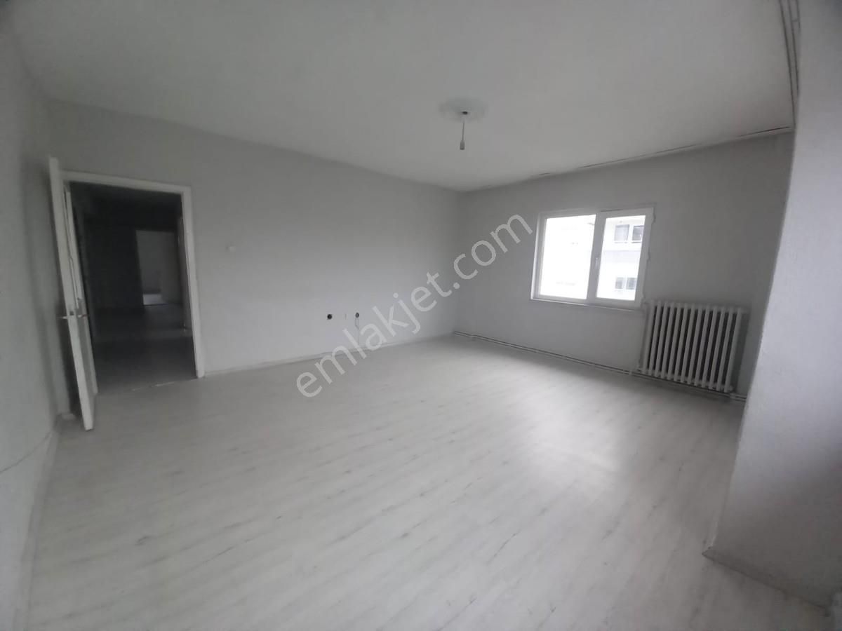 Yaşar Kemal Caddesi Bağımsız Masrafsız Cadde Cephe 3+1 Daire - Görsel 6