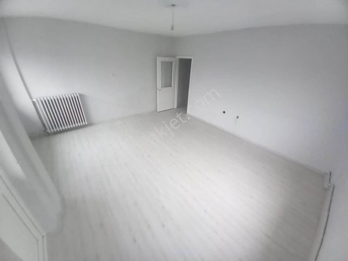 Yaşar Kemal Caddesi Bağımsız Masrafsız Cadde Cephe 3+1 Daire - Görsel 11