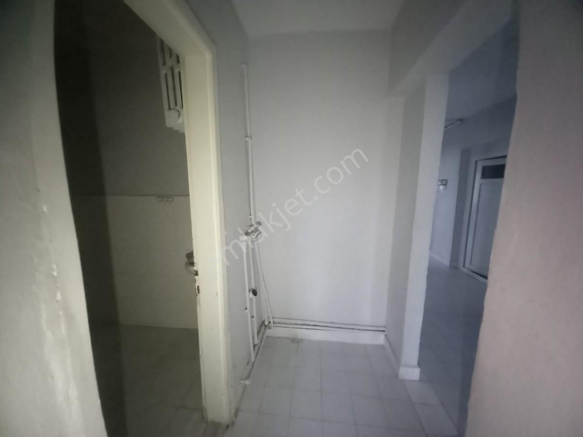 Yaşar Kemal Caddesi Bağımsız Masrafsız Cadde Cephe 3+1 Daire - Görsel 15