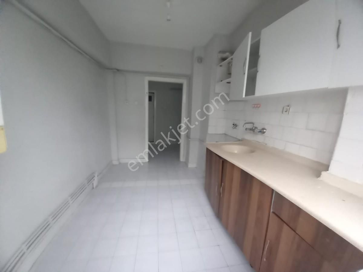 Yaşar Kemal Caddesi Bağımsız Masrafsız Cadde Cephe 3+1 Daire