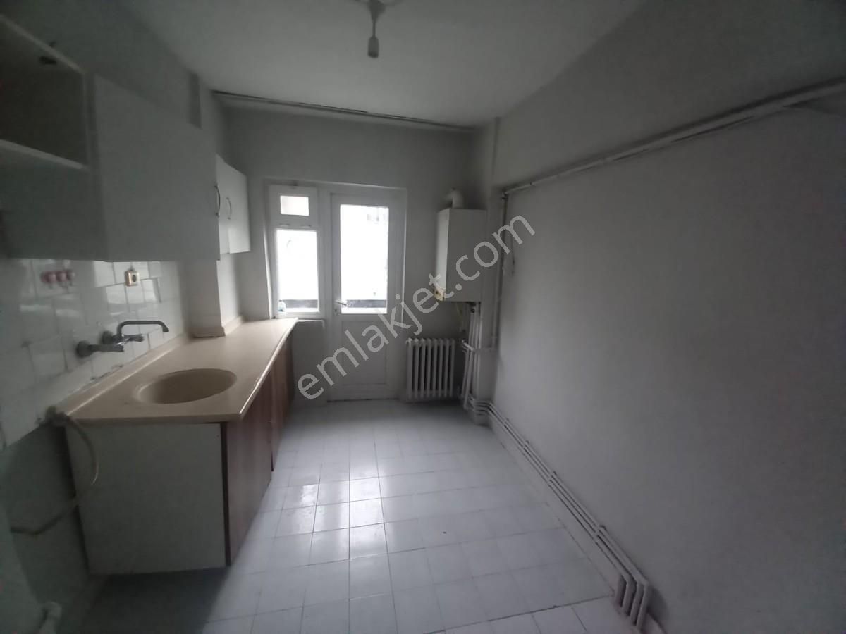 Yaşar Kemal Caddesi Bağımsız Masrafsız Cadde Cephe 3+1 Daire - Görsel 4