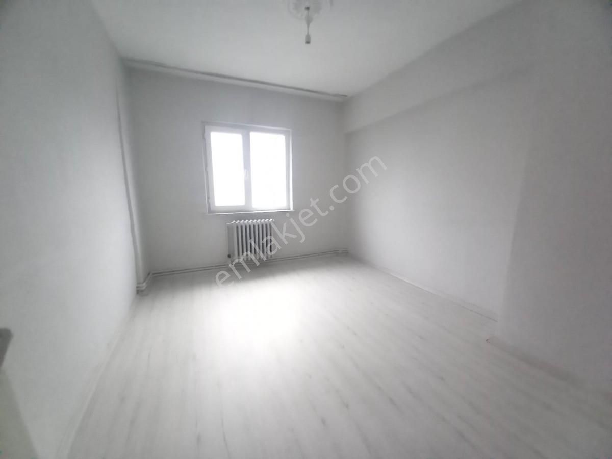 Yaşar Kemal Caddesi Bağımsız Masrafsız Cadde Cephe 3+1 Daire - Görsel 16