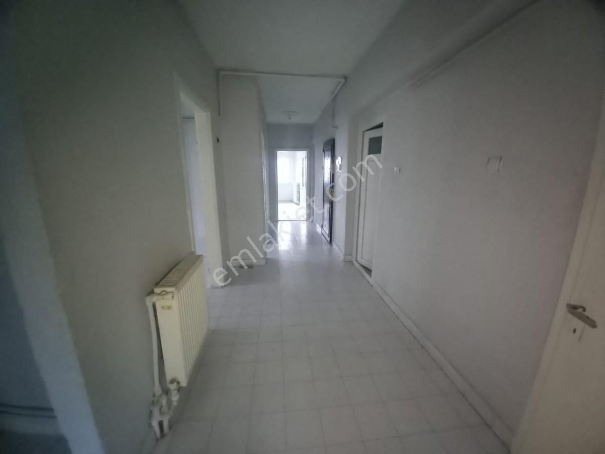 Yaşar Kemal Caddesi Bağımsız Masrafsız Cadde Cephe 3+1 Daire - Görsel 17