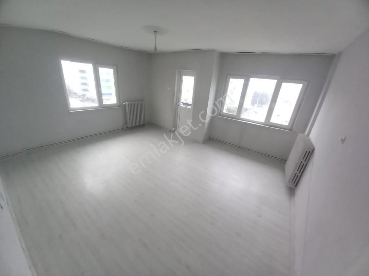 Yaşar Kemal Caddesi Bağımsız Masrafsız Cadde Cephe 3+1 Daire - Görsel 5