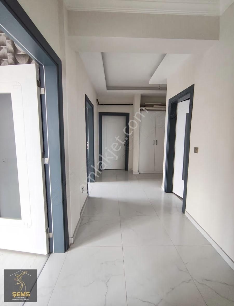 Fetih Caddesinde Arakat İskanlı Lüks 3+1 Masrafsız Boş Daire - Görsel 3