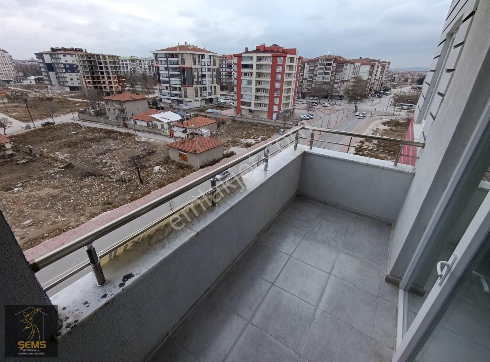 Fetih Caddesinde Arakat İskanlı Lüks 3+1 Masrafsız Boş Daire - Görsel 15